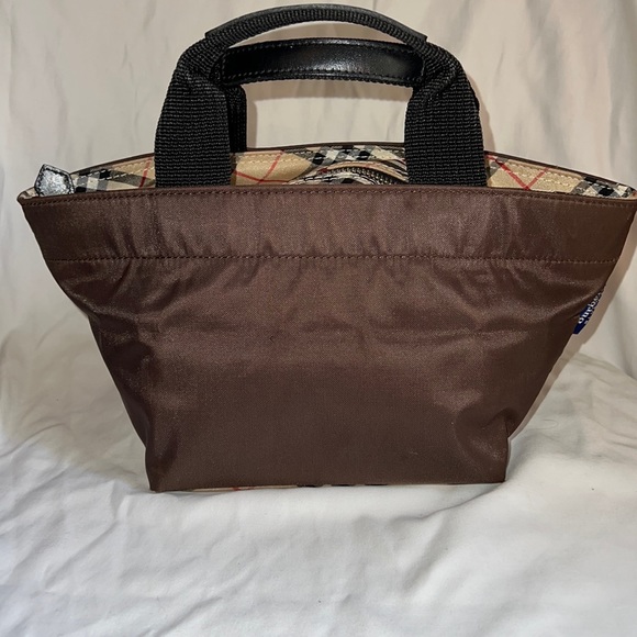 Burberry bag - Picture 1 of 9
